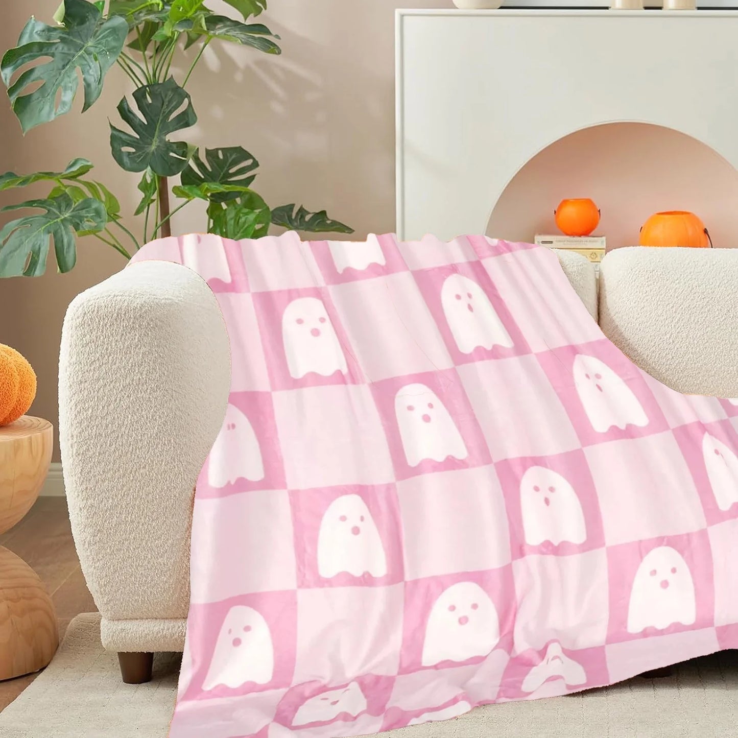 Fall Halloween Throw Blanket Cute Flannel Blankets Ghost Halloween Decorations, Lightweight Soft Warm Cozy Blanket for Bed Sofa Livingroom Chair Car Travel Pet Party Gifts, 30 X 40"