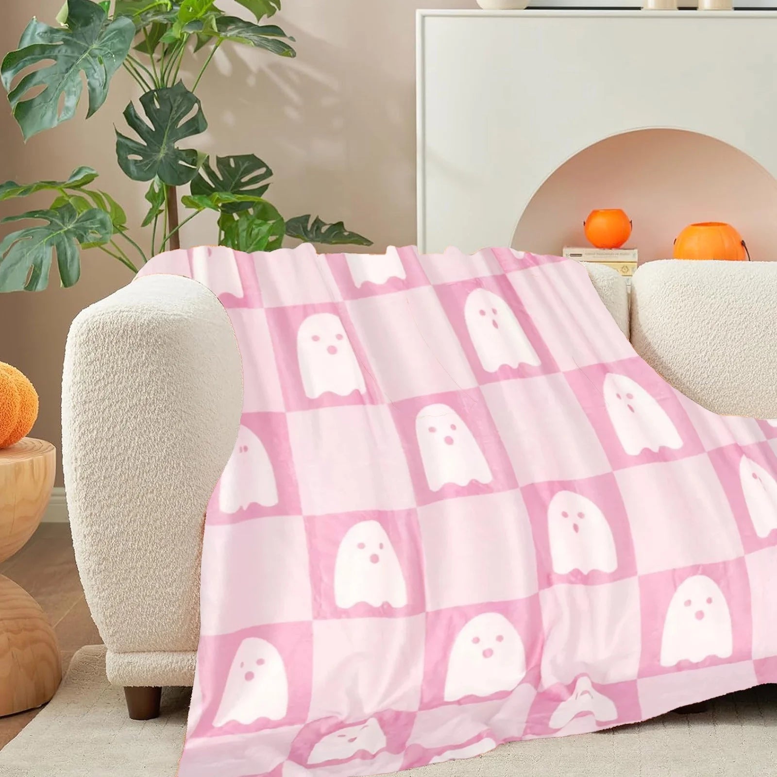 Fall Halloween Throw Blanket Cute Flannel Blankets Ghost Halloween Decorations, Lightweight Soft Warm Cozy Blanket for Bed Sofa Livingroom Chair Car Travel Pet Party Gifts, 30 X 40"